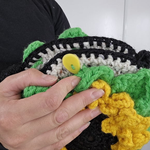 Handmade Crochet Sunflower Crossbody Black Bag Large Sunflower Design Summer - Picture 10 of 17